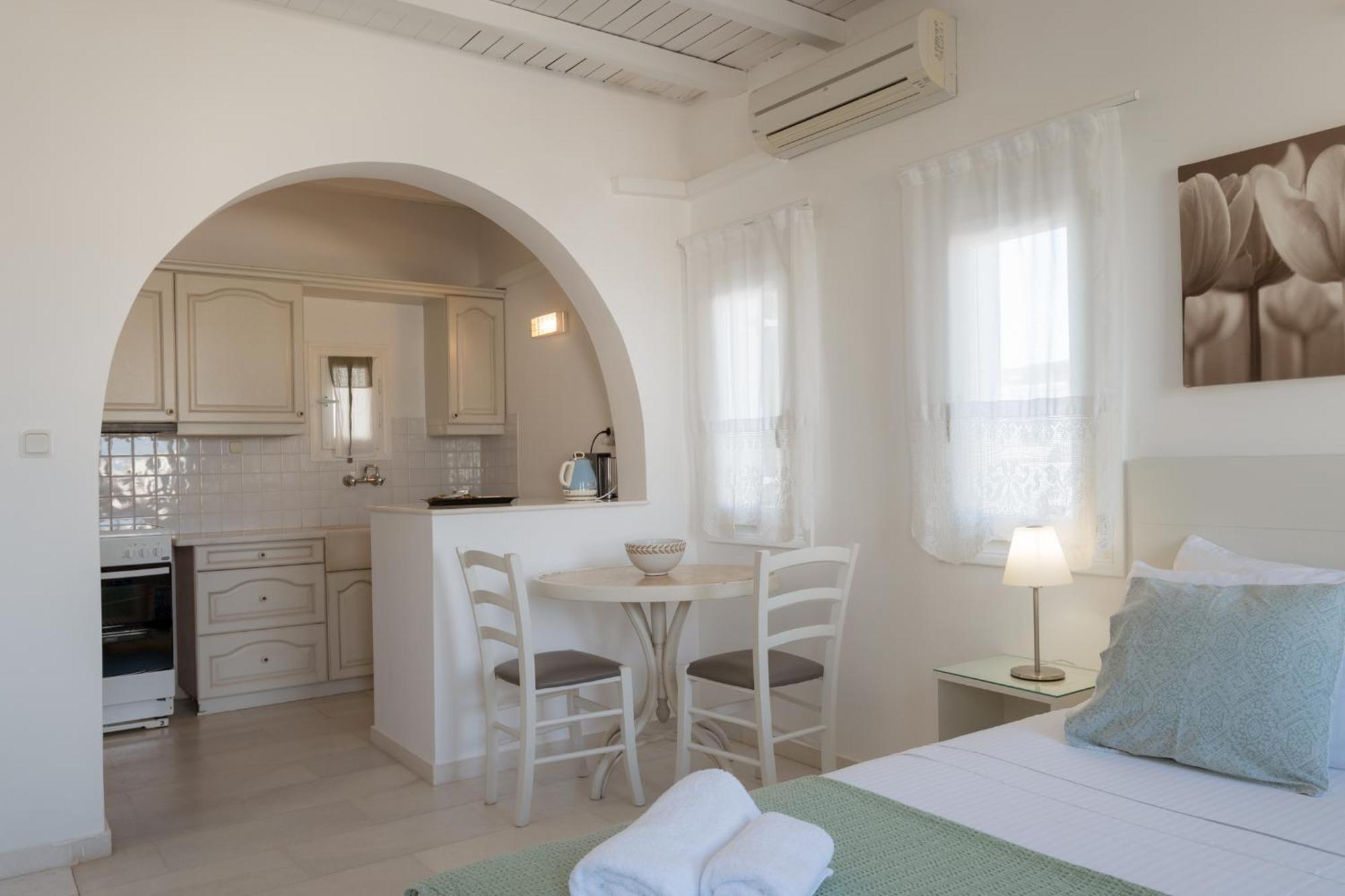 Anthos Apartments Науса Екстер'єр фото